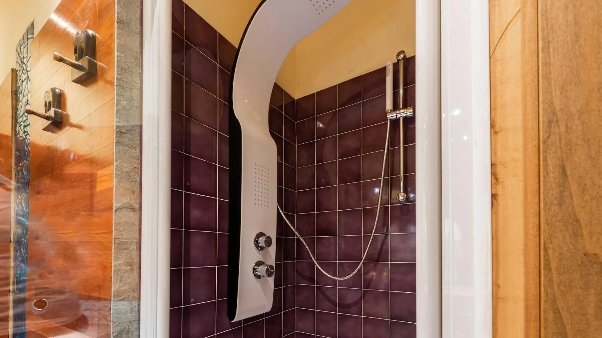 The Luxor Suites - Giacomini Florence Italy